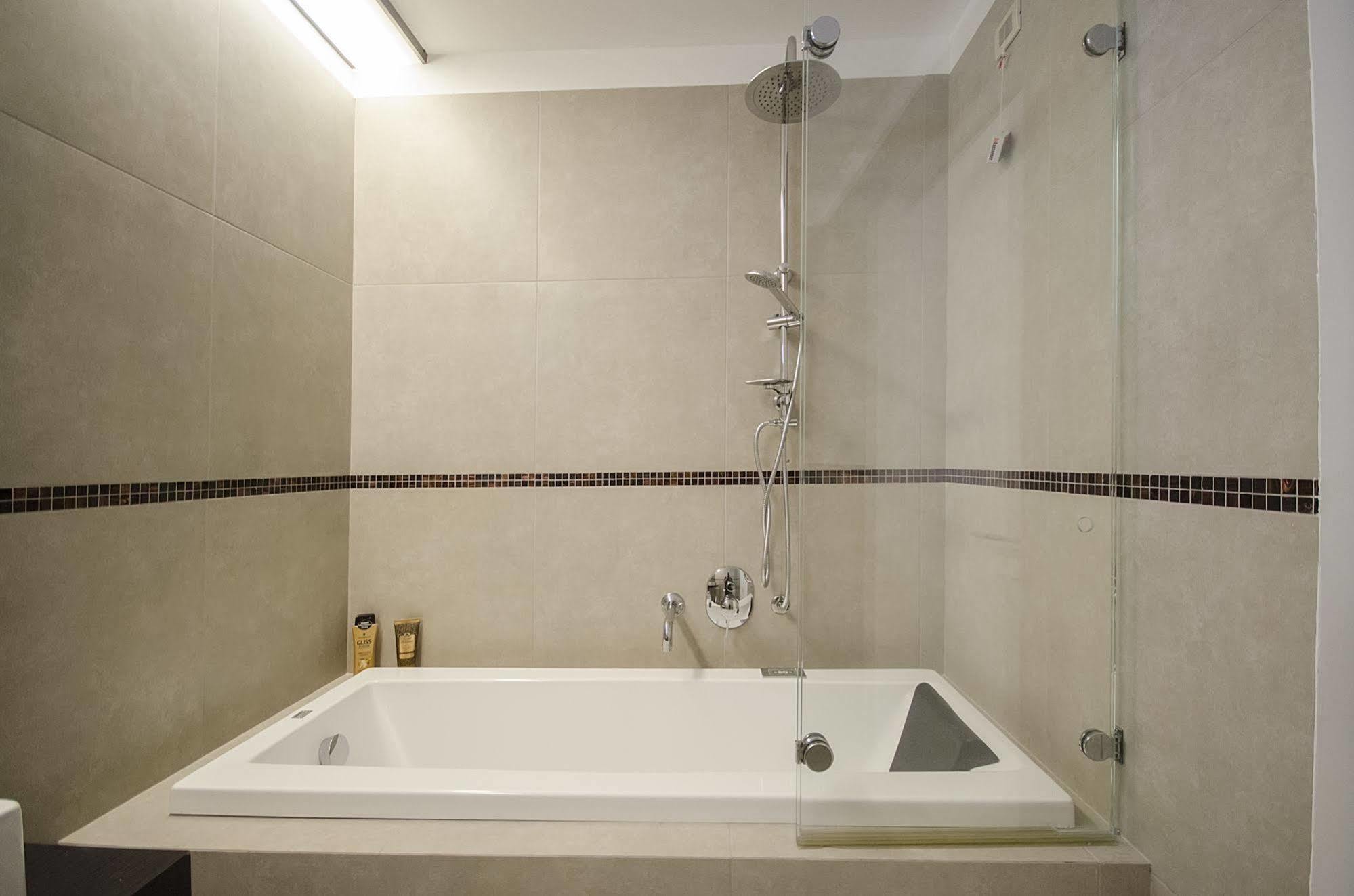 A14 Business Suite Sesto San Giovanni Exterior photo